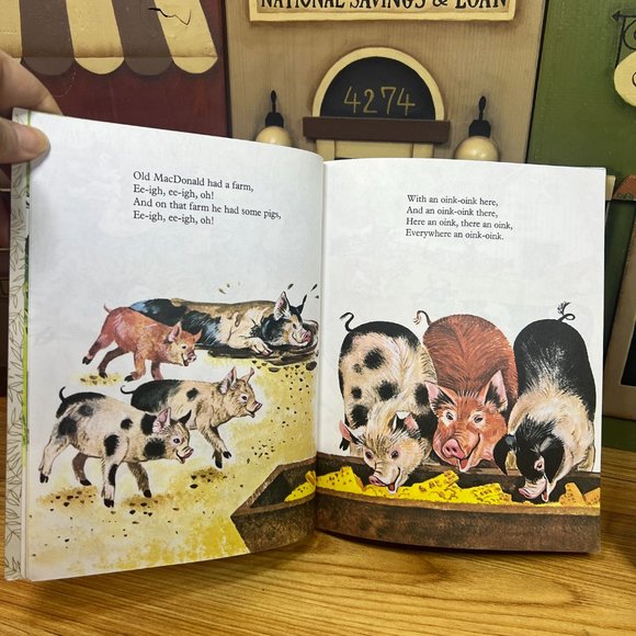 Vintage 1975 Old MacDonald Had a Farm Classic A Little Golden Book - Picture 6 of 9